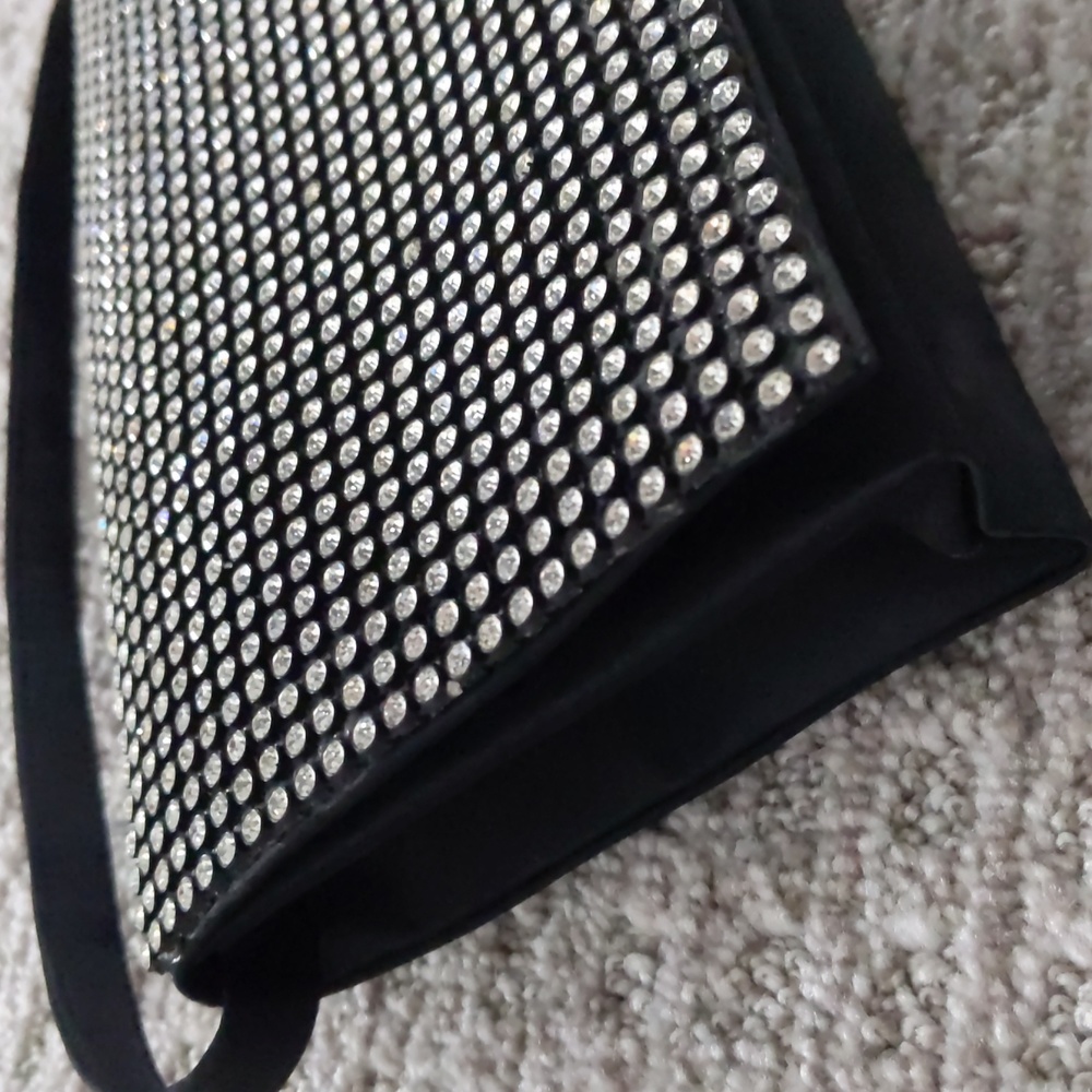 Black Rhinestone Mesh Evening Clutch - Picture 2 of 9